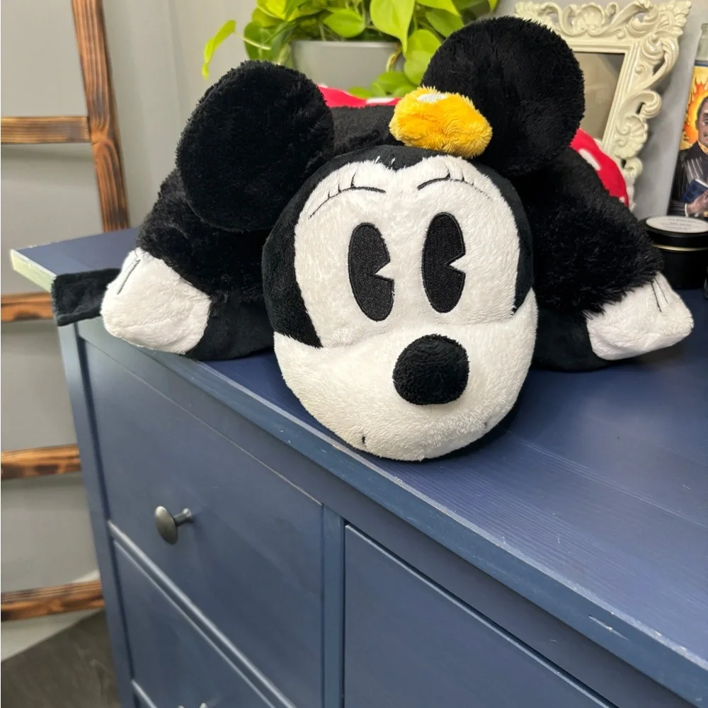 Disney Classic Minnie Mouse Pillowpet